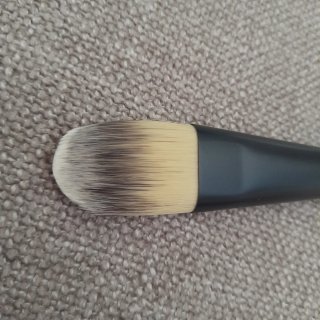 Brocha de maquillaje Lancôme Negra y Beige