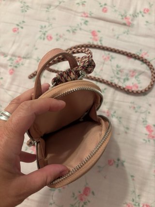 Bolso bandolera Stradivarius rosa