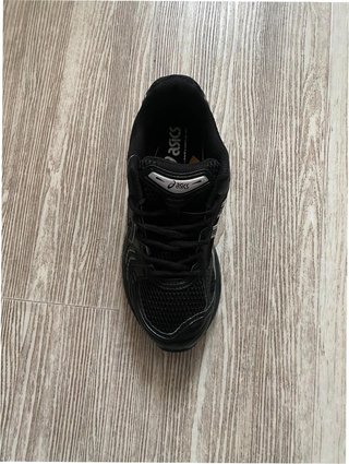 ASICS Gel-Kayano 14 Talla 42 Negro/Plata