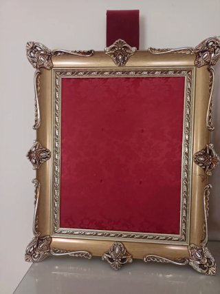 Marcos Dorados con Fondo Rojo (2 unidades)