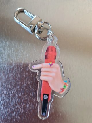 Llavero J-Hope BTS Micrófono