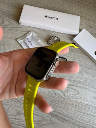 Apple Watch SE 2 Negro con Correa Amarilla