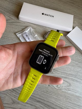 Apple Watch SE 2 Negro con Correa Amarilla
