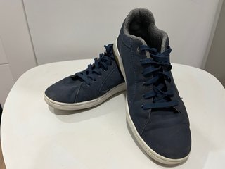 Zapatillas Lacoste Azul Marino