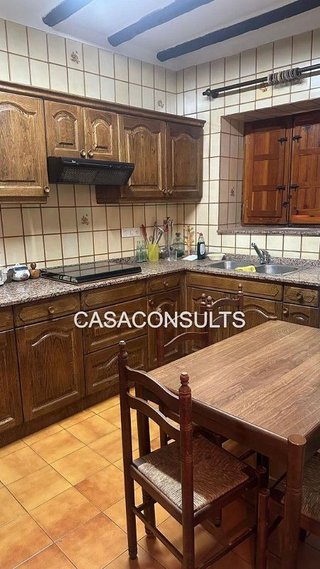Casa adosada en alquiler en Vilafamés