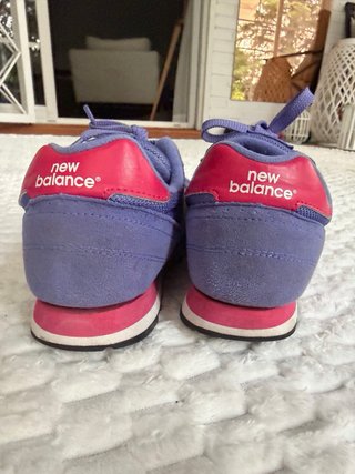 Zapatillas New Balance 373 Talla 40 Moradas