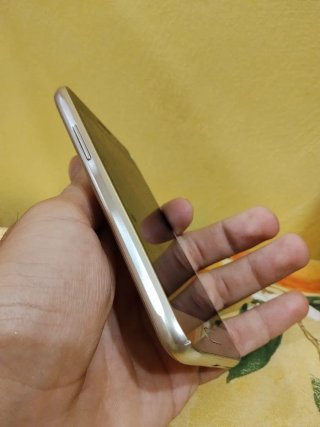 Samsung Galaxy J1 2016