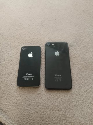 5 iPhones y un iPod para PIEZAS O RECAMBIOS.