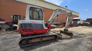 Mini excavadora Takeuchi TB250 giratoria