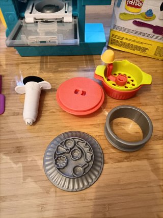 Play-Doh Kitchen Creations Forno Giocattolo