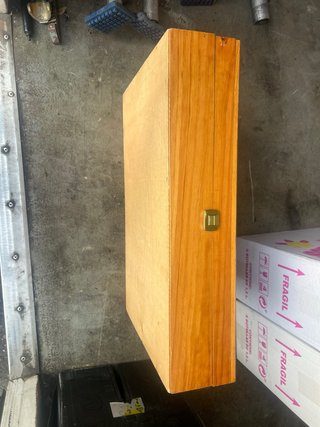 Caja de madera artesanal