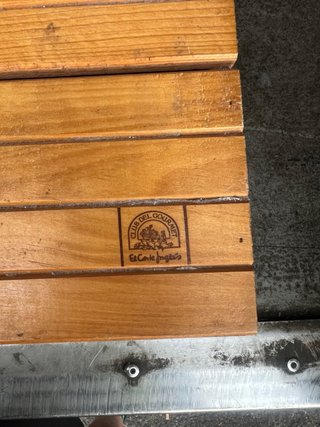 Caja de madera artesanal