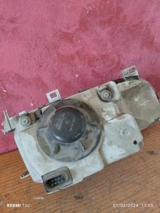 Faro izquierdo 0301048311 Ford Galaxy (WGR) (1995