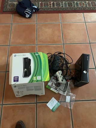 Xbox 360 250 GB Kinect Ready