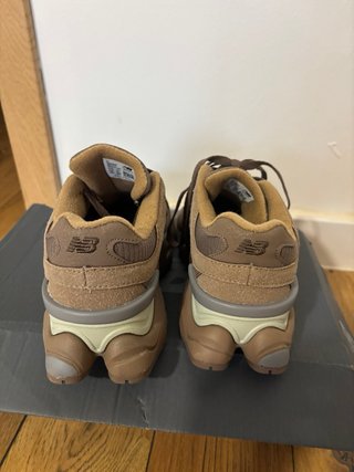 New Balanc 9060 Beige/Marrón