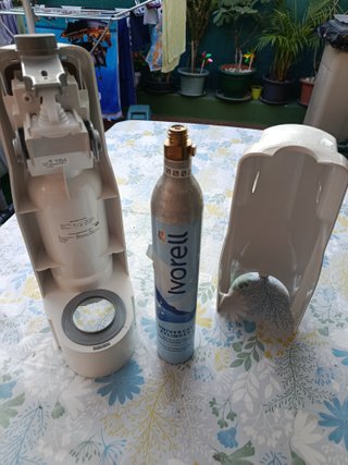 Máquina Sodastream con bombona