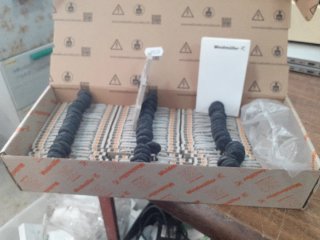 Caja 75 unds. Terminales de riel