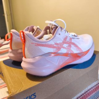 Asics Novablast 5 Naranja y Rosa Nuevos con caja