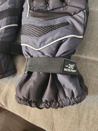 Guantes de Nieve Negros y Grises