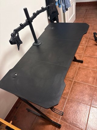 Mesa Escritorio Gaming con Brazo Monitor
