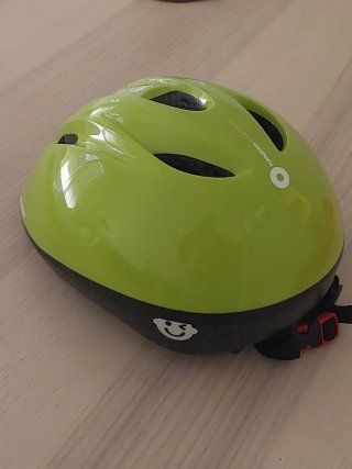 Casco infantil Decathlon verde