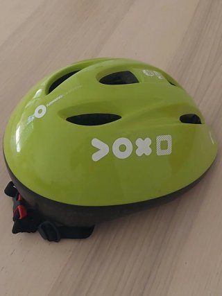 Casco infantil Decathlon verde