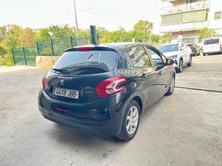 Peugeot 208 2016