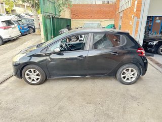 Peugeot 208 2016