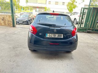 Peugeot 208 2016