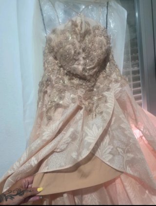 Vestido de Novia, Vestido de fiesta beige y dorado