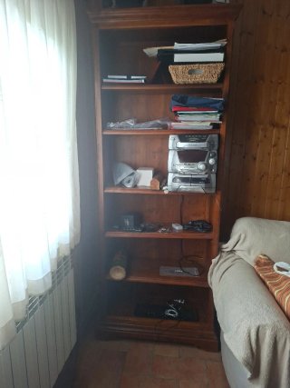 Estantería de madera