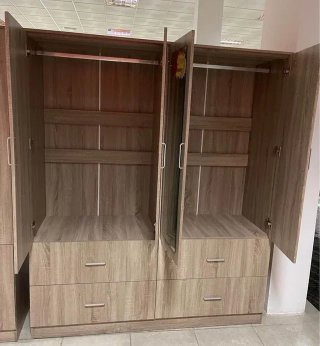 ARMARIO CON 4 PUERTAS, 4 CAJONES, 2 ESPEJOS