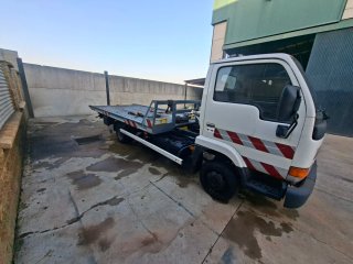 Grua Nissan cabstar carnet B