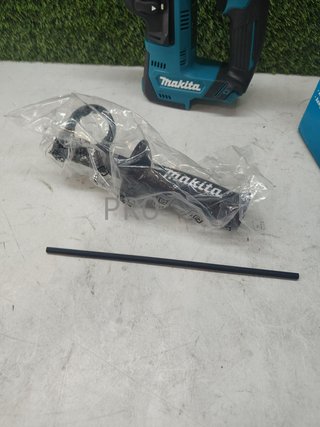 Martillo lijero 17mm a batería - Makita