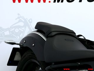 BMW R 18