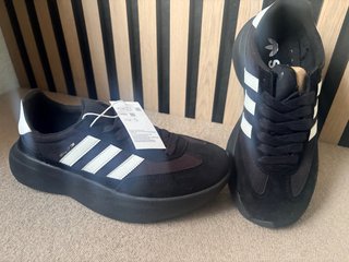SL 72 Zapatillas Negras Blancas