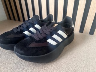 SL 72 Zapatillas Negras Blancas