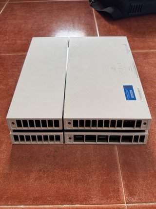 PS4 Fat blanca 500 GB en perfecto estado + bolsa