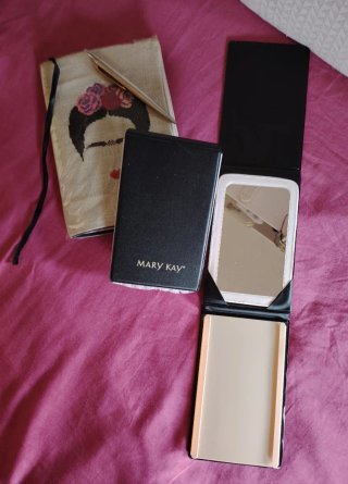 Espejo Mary Kay Negro y Rosa