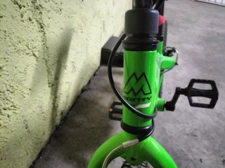 Bicicleta infantil verde