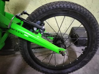 Bicicleta infantil verde