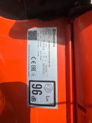 Cortacésped Husqvarna LC 153S Autopropulsado