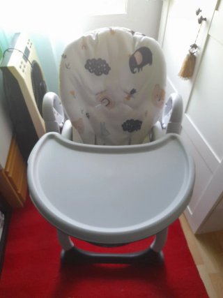 Silla de comer para bebé con estampado