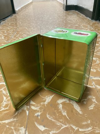 Caja metálica Cola Cao antigua