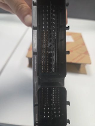 Centralita de motor ECU Toyota Tonero 89661-UM110