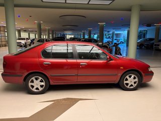 Nissan Primera 1999
