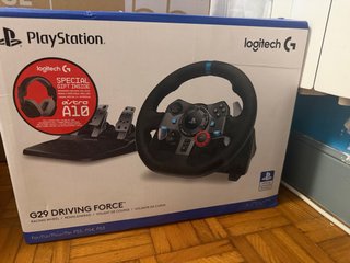 Volante Logitech G29 con pedales y Astro A10