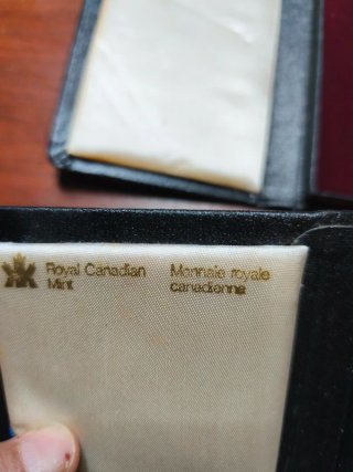 2 Estuches Vacíos Royal Canadian Mint
