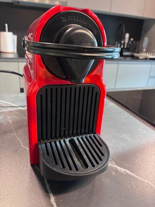 Cafetera Nespresso Krups Roja