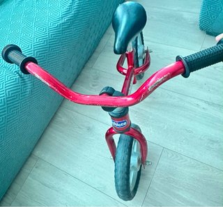 Bicicleta de equilibrio roja Chicco